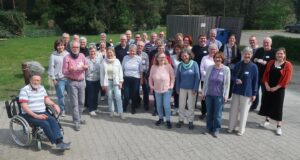 Die Teilnehmerinnen und Teilnehmer des kreisweiten Erfahrungsaustauschs zum Klimaschutz in Winsen. Foto Klimaschutznetzwerk Winsen, Stefano Panebianco