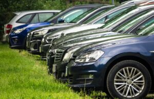 Pflegearbeiten an Park-and-Ride-Anlagen in Ashausen und Stelle Autos auf dem Parkplatz. Foto: Symbolbild
