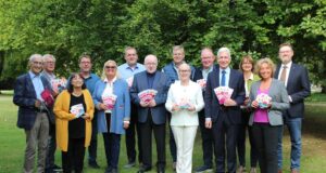 Der Kreisausschuss unterstützt das Mentoring-Programm „Frau.Macht.Demokratie“, das Gleichstellungsbeauftragte Andrea Schrag den Mitgliedern vorgestellt hat. Foto: Landkreis Harburg