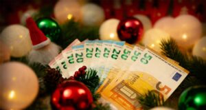Weihnachtsgeld. Foto: Symbolbild