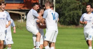 Großer Jubel beim MTV - mittendrin Siegtorschütze Sascha Krause. Foto: Luhdorf/Fußball