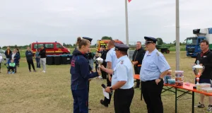 Pokalübergabe an Fliegenberg. Foto: Sebastian Beecken