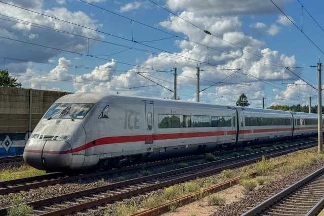 ICE am Bahnhof Ashausen. Symbolfoto: Hamann