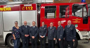 Generationenwechsel in der Führung der Ashausener Wehr. Foto: Feuerwehr Ashausen