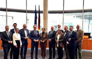 Dr. Cornell Babendererde setzt sich für den Schutz der Weidetierhaltung im Landkreis Harburg ein. Foto: Büro Henrichmann MdB