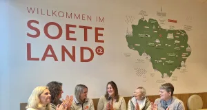 Brigitte Niemann-Rempe (v.l.), Heidi Soetebier, Marie Soetebier, Lara Rieckmann, Brigitte Oboda und Wiebke Rehr. Foto: Jobcenter Landkreis Harburg