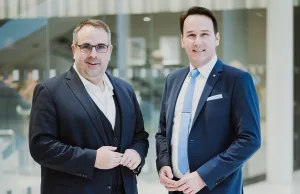CDU fordert schnellere Verfahren beim Hochwasserschutz an der Elbe Die CDU-Landtagsabgeordneten Jan Bauer und André Bock. Foto: Seifert