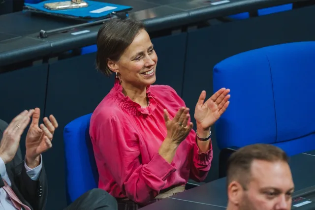 Bundestag Wolf Dr. Cornell Babendererde begrüßt die schnelle Befassung des Bundestags mit der Aufnahme des Wolfs ins Jagdgesetz. Foto: Niklas Hintze