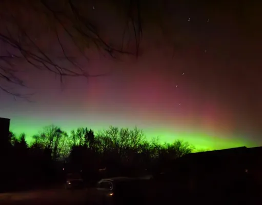 Leserin Kathleen Henze schickte der Redaktion dieses schöne Foto der Polarlichter über Ashausen. Foto: Henze
