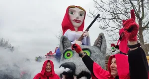 Eine volle Portion Faslam in Fliegenberg. Foto: Grösch