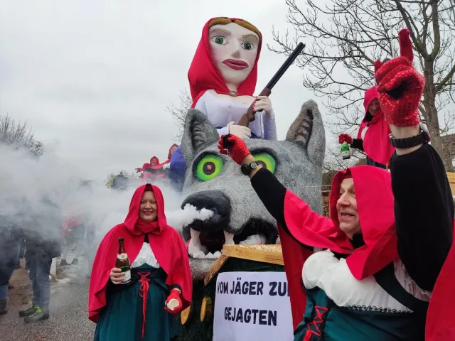 Eine volle Portion Faslam in Fliegenberg. Foto: Grösch
