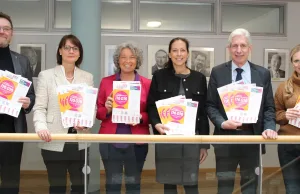 Aktionstag am 14. Februar: Hilfe für gewaltbetroffene Frauen Der Landkreis Harburg macht mit Plakaten auf Hilfsangebote für gewaltbetroffene Frauen aufmerksam. Foto: Landkreis Harburg