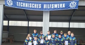 Die jungen Nachwuchsretter haben Theorie und Praxis bestanden. Foto: Christian Rohlfs/THW Stelle