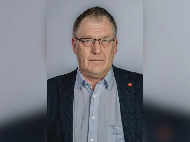 „Bessere Löhne und Arbeitsbedingungen fallen nicht vom Himmel“: Achim Bartels steht an der Spitze der IG BAU Hamburg. Er ist als Bezirksvorsitzender der Gewerkschaft für vier Jahre wiedergewählt worden. Foto: IG BAU | Alexander Göbel „Bessere Löhne und Arbeitsbedingungen fallen nicht vom Himmel“: Achim Bartels steht an der Spitze der IG BAU Hamburg. Er ist als Bezirksvorsitzender der Gewerkschaft für vier Jahre wiedergewählt worden. Foto: IG BAU | Alexander Göbel