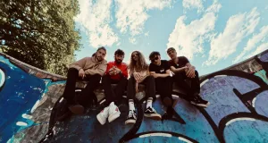 Sieben Bands treten beim StoveOpenAir auf, darunter die Headliner Grell aus Neumünster. Foto: Band Grell