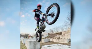 Levin Liffers aus Seevetal startet beim ADAC Trial Nord Cup in Ashausen bereits in der Spezialisten-Klasse. Foto: ein