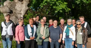 Das Netzwerk Nordheide für Demokrate gegen Rechtsextremismus bei der Auftaktsveranstaltung in Hanstedt. Foto: JOTO
