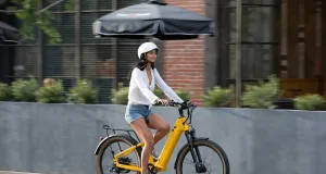 Moderne E-Bikes ermöglichen auch längere Strecken ohne große Anstrengung. Foto: Symbolbild