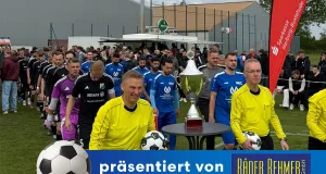 Die Teams laufen ein – am Ende war der Staffelkonkurrent aus Heidenau zu stark für den TSV Winsen. Foto: LAFU