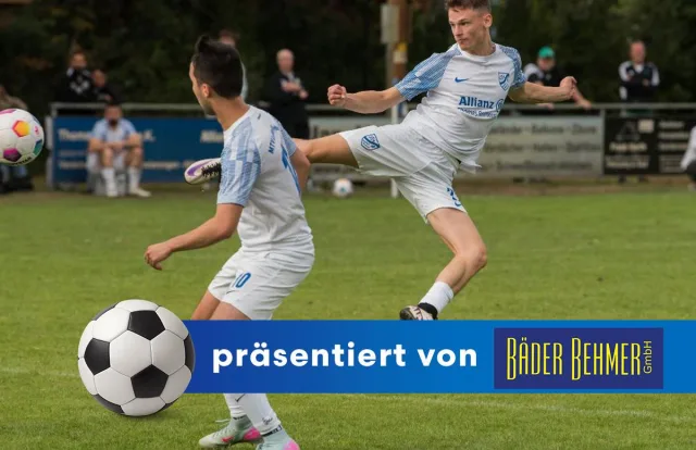 Felix Köppe und seine Luhdorfer befanden sich lange im Höhenflug – im Relegationshalbfinale fand das Fußballmärchen des Aufsteigers jedoch sein Ende. Foto: Ingo Howe Felix Köppe und seine Luhdorfer befanden sich lange im Höhenflug – im Relegationshalbfinale fand das Fußballmärchen des Aufsteigers jedoch sein Ende. Foto: Ingo Howe