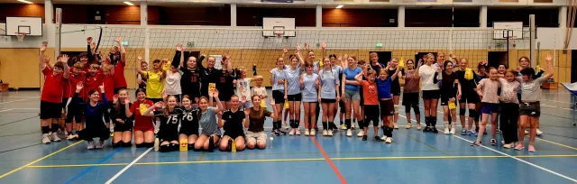 35 Jugend-Volleyballteams kamen in der Sporthalle in Stelle zusammen. Foto: Matthias Bruns