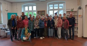 Vom Gemüseanbau bis zur Hafenrundfahrt: Das Programm für die französischen Gäste war vielfältig. Foto: Gemeinde Stelle
