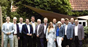 Jörg Hartmann (v.l.), Manfred Cohrs, Volkmar Persiel, André Bock, Andreas Krecek, Maximilian Leroux, Hans-Joachim Mencke, Nicole Haase, Timo Reymers, Anette Randt, Rudolf Meyer, Heiko Scharnweber, Thomas Wilde und Jan Bauer. Foto: ein