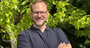 Sven Rathert verstärkt das Team von stelle-aktuell.de im Bereich Vertrieb und Anzeigenkunden. Foto: Tapken