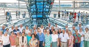 44 Bürgerinnen und Bürger aus dem Landkreis Harburg besuchten auf Einladung von Dr. Cornell Babendererde den Deutschen Bundestag in Berlin. Foto: StadtLandMensch-Fotografie/BPA