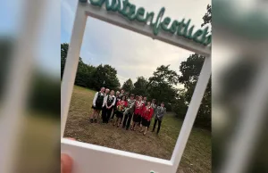 Großer Jubel in Ashausen: Elke Schult ist neue Schützenkönigin, Mayk Petersen neuer Schützenkönig. Foto: Renate Buchholz