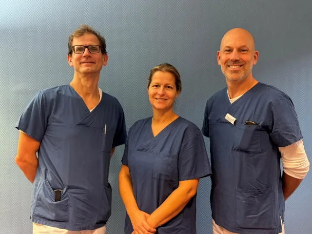Das Team um Oberärztin Dr. Friederike Niehaus, den Ltd. Oberarzt Dr. Daniel Hausmann (r.) und Chefarzt Dr. Klaus Hertting (l.) der Kardiologie in den Krankenhäusern Buchholz und Winsen bietet ein neues Verfahren bei Lungenembolie an. Foto: Krankenhäuser Buchholz-Winsen