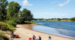 Für Ausflüge und dem Familienpicknick lädt die Elbe in der ganzen Kurs Elbe-Region ein. Foto: Kurs Elbe / Markus Tiemann Harburg